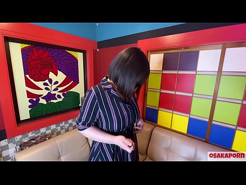❤️ جاپاني پياري وڏي سيني سان گڏ جنسي رانديڪن سان مشت زني ڪري ٿي ۽ هڪ orgasm آهي. هوءَ هڪ انٽرويو ۾ پنهنجي ڀوائتي تجربي بابت ڳالهائي ٿي. وڏيون چوڙيون ۽ وارن واري بلت زور سان روئي رهي آهي. اوساڪاپورن ❌ معياري فحش