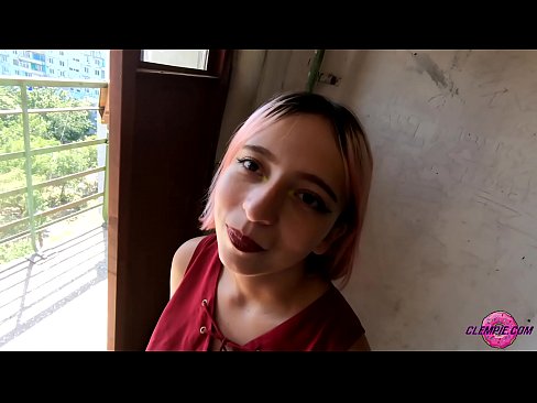 ❤️ شاگرد سينوئل چوسي ٿو هڪ اجنبي کي ٻاهر جي پوئتي ۾ - هن جي منهن تي ❌ معياري فحش